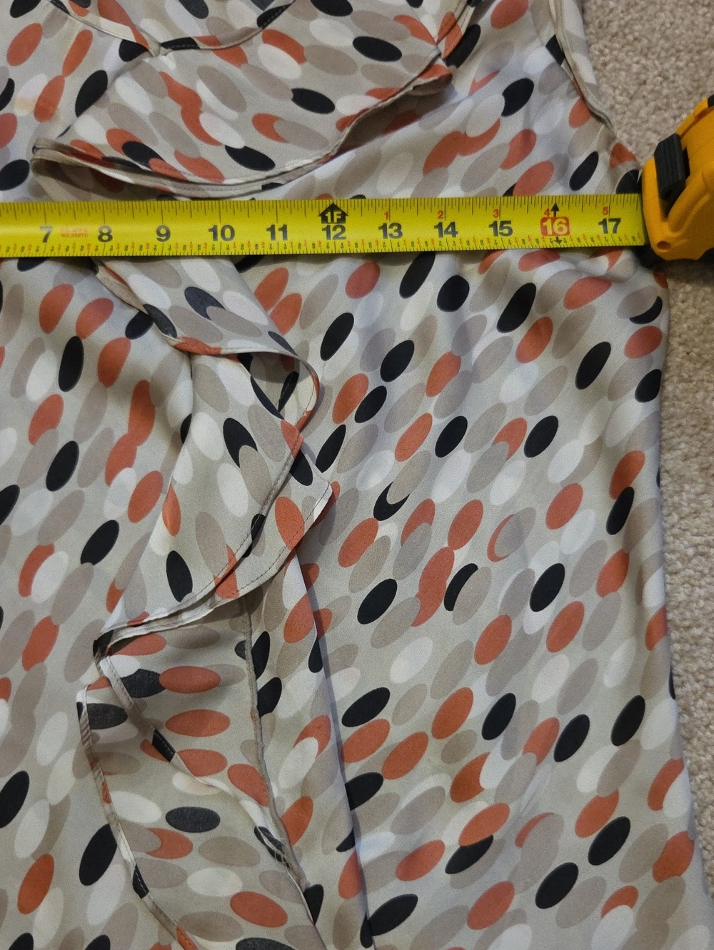 Larry Levine Printed Ruffle Blouse - Picture 6 of 6